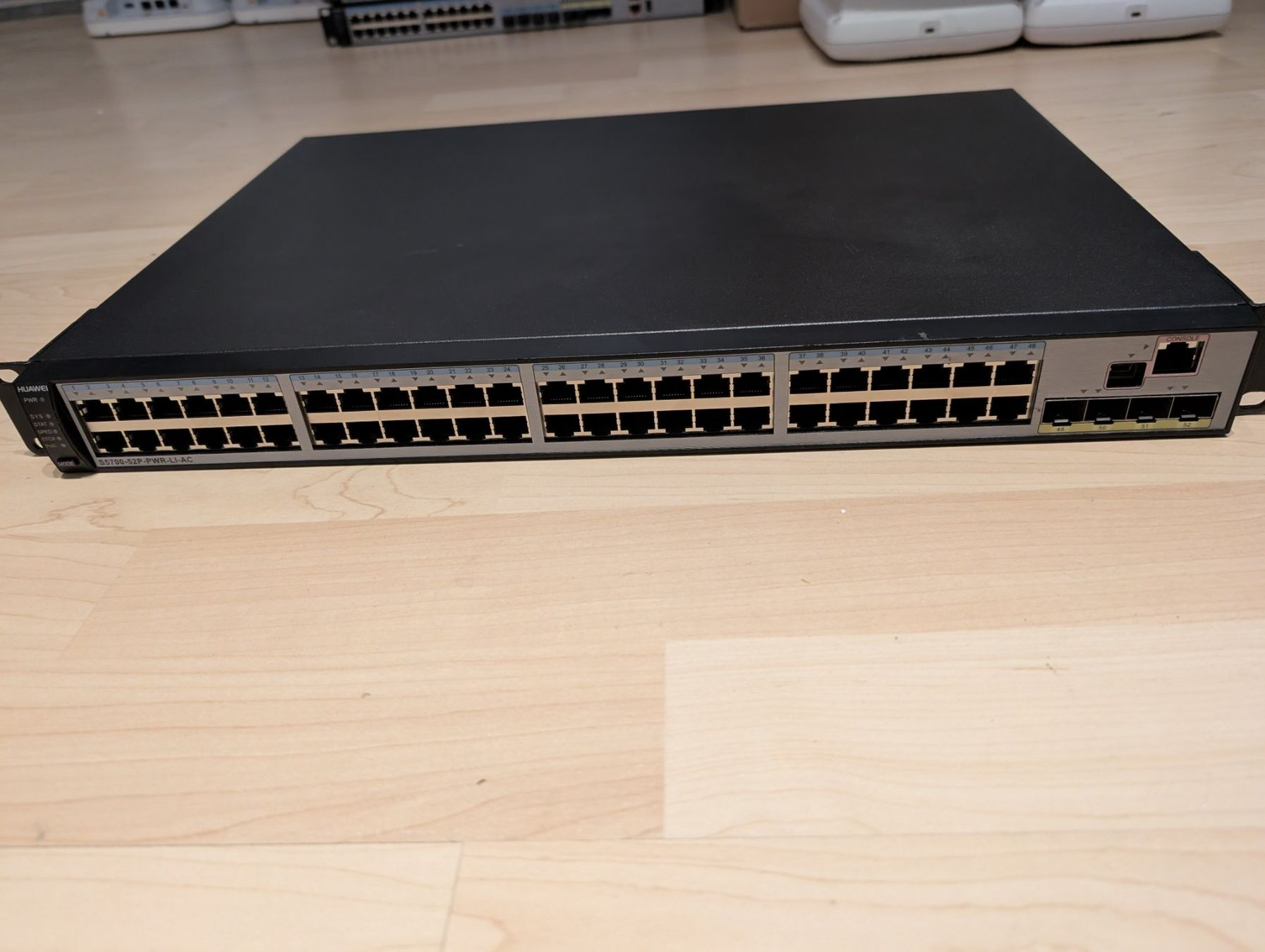 Huawei S5700-52P-PWR-LI Switch