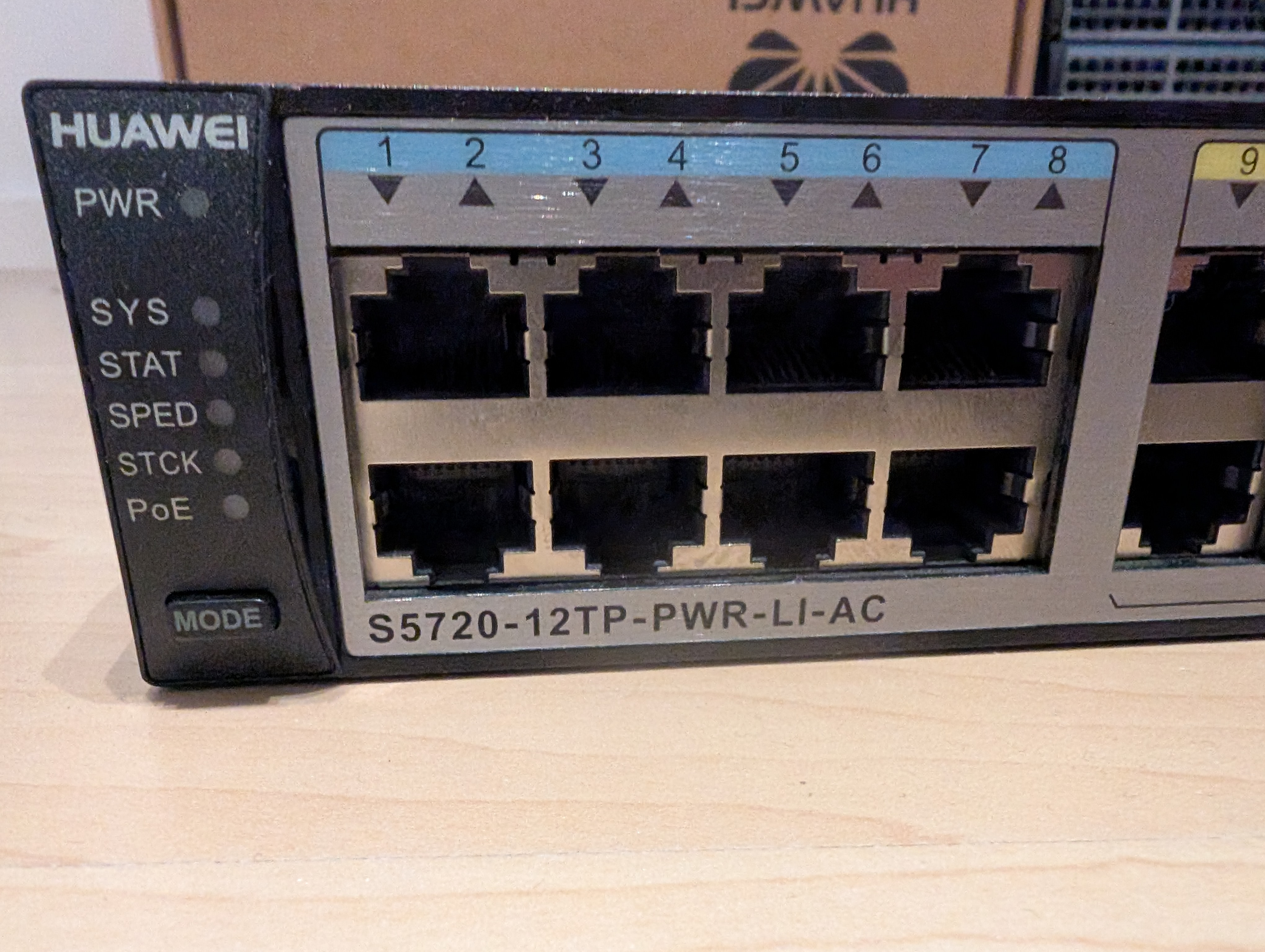Huawei S5720-12TP-PWR-LI-AC Switch - 2