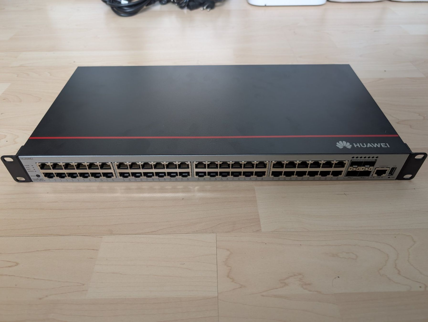Huawei CloudEngine S5735-L48T4X-A1 Switch